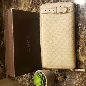 Gucci zippy long wallet microGuccissima